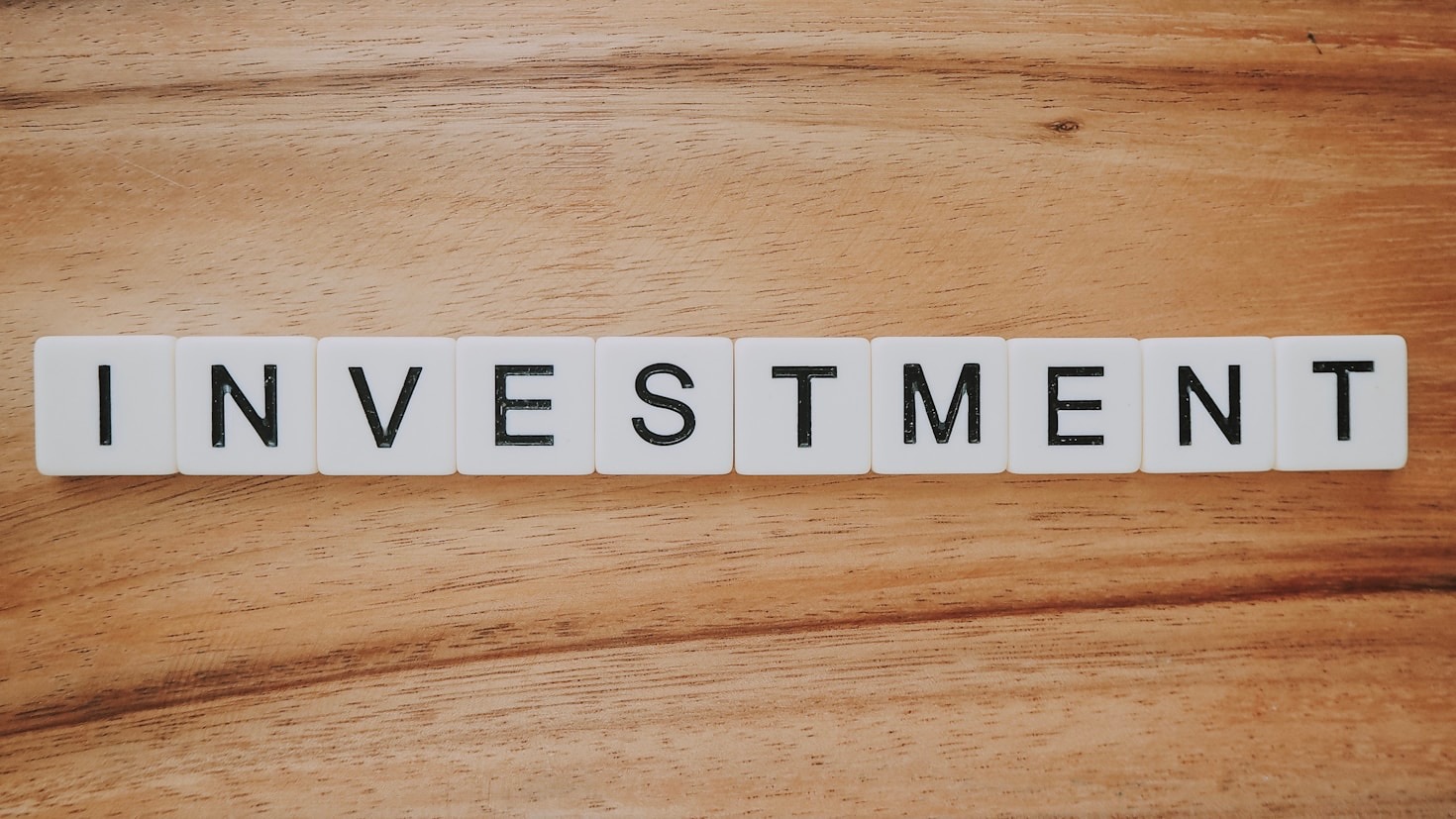 5 Wege, wie KI Ihnen beim Investieren hilft